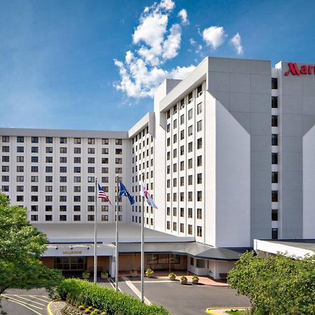 New York Laguardia Airport Marriott Hotel Exterior photo